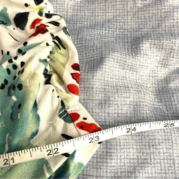 Claire France Plus Size Women’s Abstract Colourful Lightweight T-shirt - Picture 5 of 7